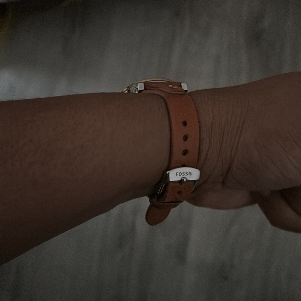 Fossil Watch. Leather Band. Camel Color - image 2